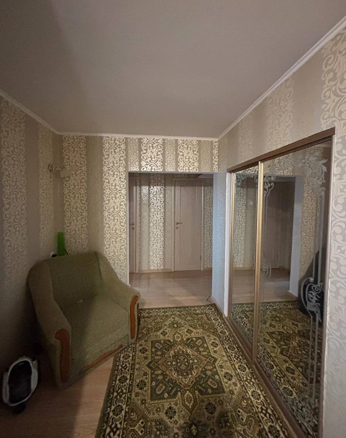 3-кімнатна квартира, Польова: роздільні кімнати, панельний будинок, балкон - фото 3