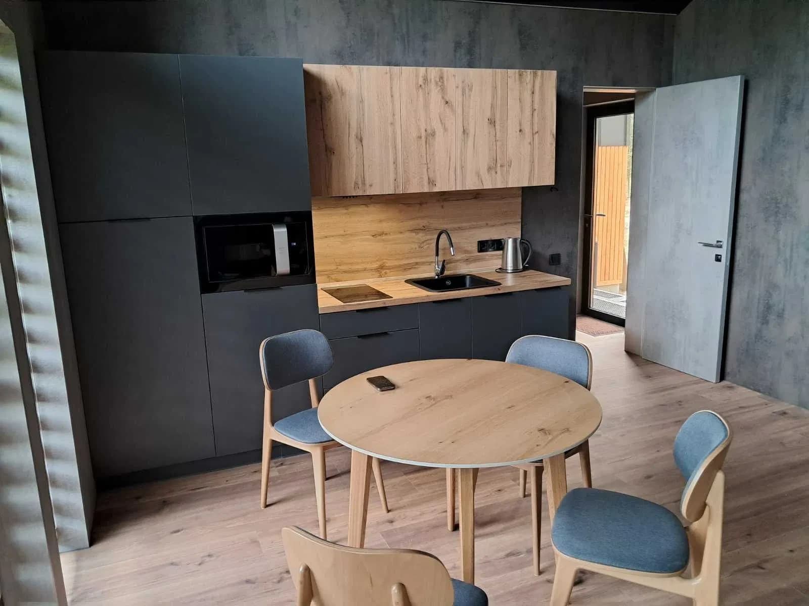 Котедж, Східниця: пасивний дохід, власне джерело мінеральної води - фото 1