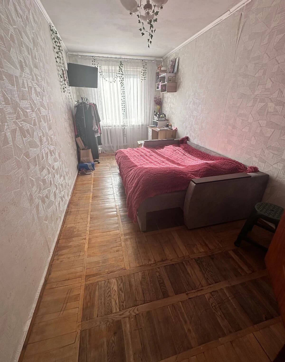 2-кімнатна квартира, Вишенька: косметичний ремонт, вода й опалення без світла - фото 1