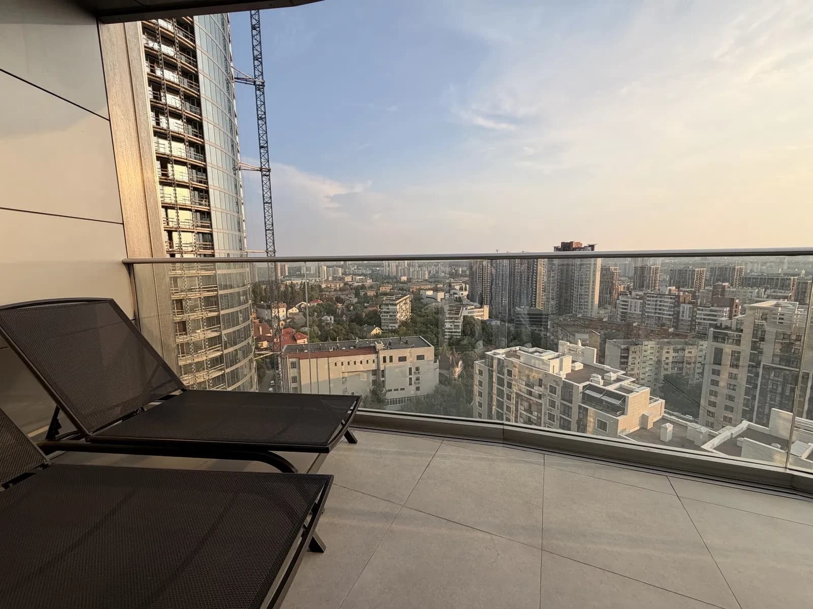 2-кімнатна квартира у ЖК Taryan Towers: тераса, резервне живлення - фото 5