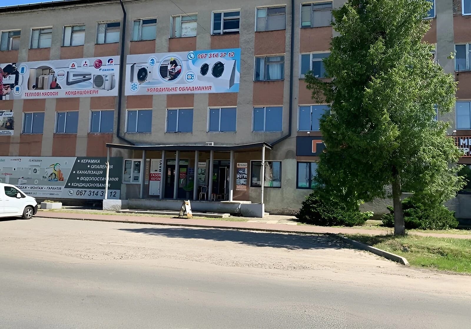 Приміщення, Стрий: окрема будівля, червона лінія