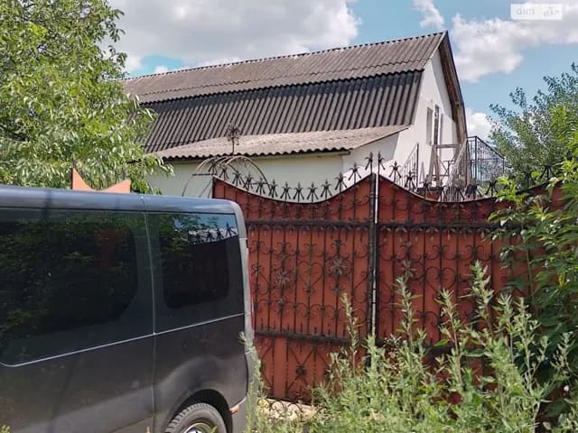 Будинок, Жердова: сад, цегляні стіни