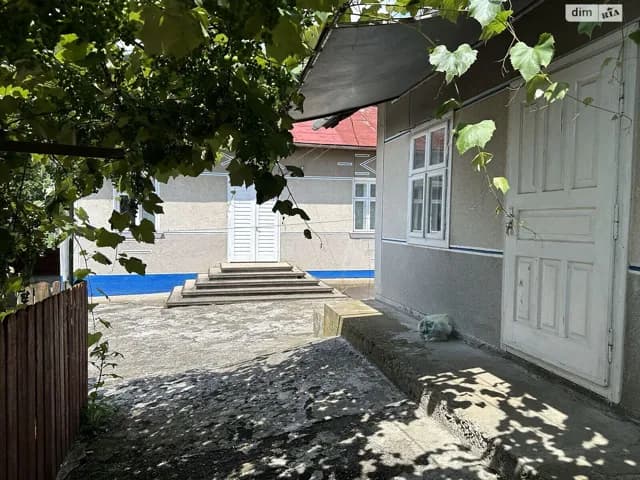 Будинок, Снятин: гараж, цегляні стіни, торг