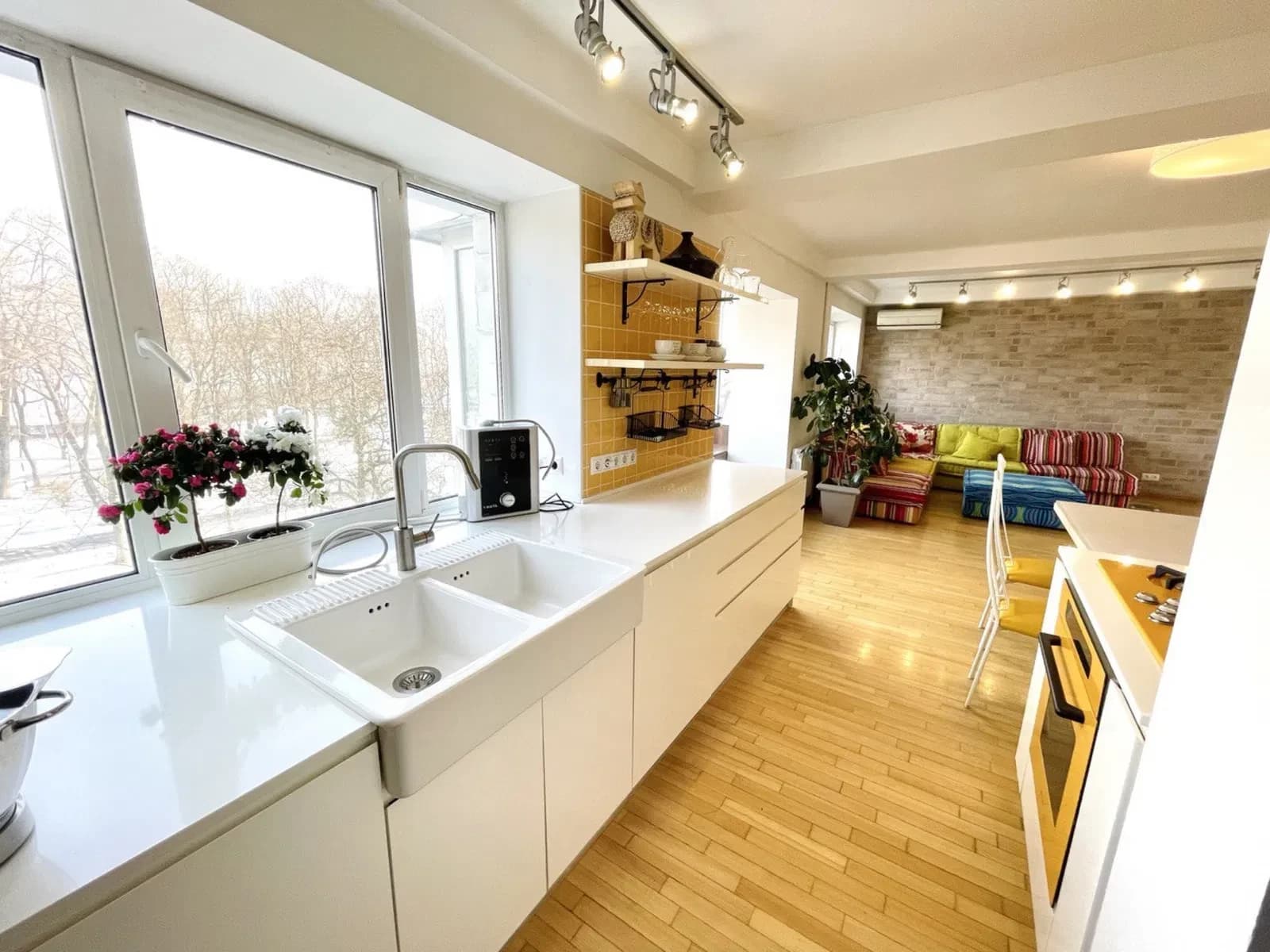 3-кімнатна квартира, Печерський: метро Арсенальна, вид на Лавру - фото 2