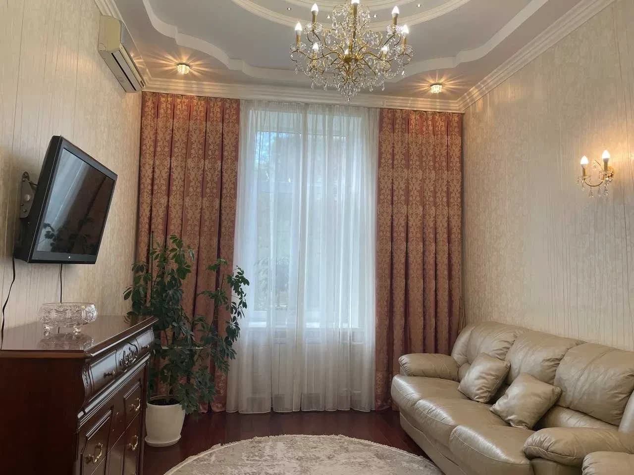2-кімнатна квартира, Шевченківський: авторський ремонт, Золоті ворота - фото 1
