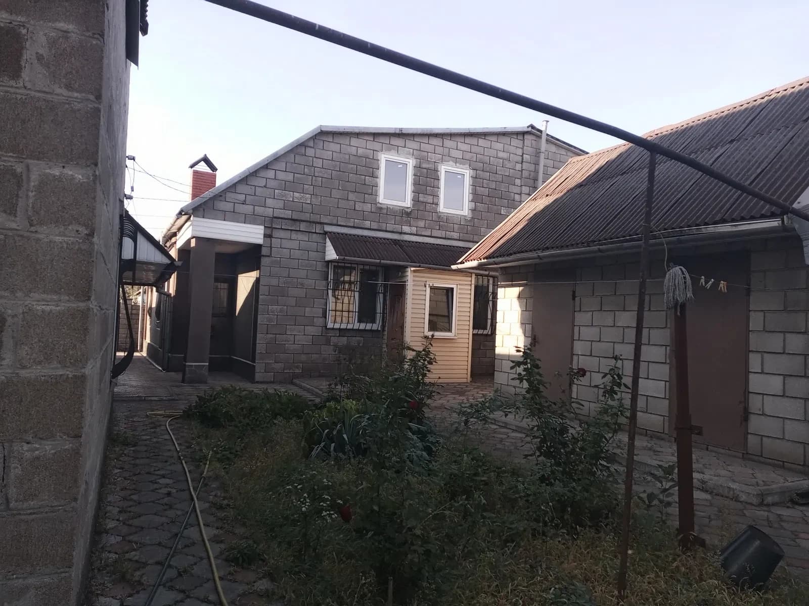 Будинок, Сурська: два будинки, гараж на дві машини - фото 1