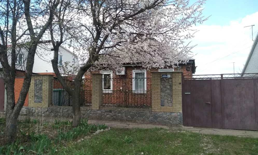 Будинок, Немишлянський: біля метро, цегляний, 4 сотки