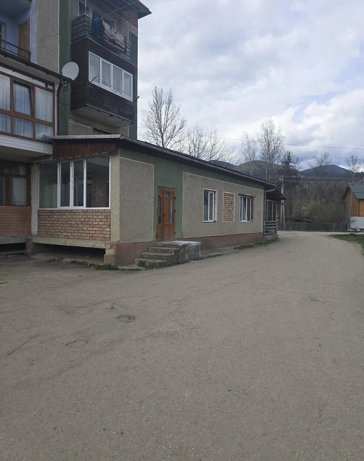 Комерційне приміщення, Верховина: укриття в будинку, відкрита стоянка - фото 2