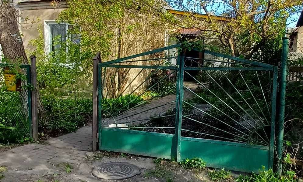 Частина будинку, Теремно: добудова з окремим входом, торг