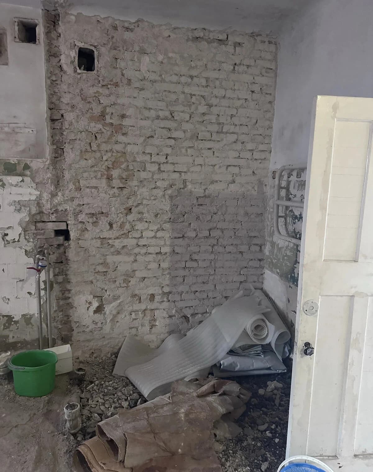 2-кімнатна квартира, Виборзька: цегляні стіни, чорнова штукатурка - фото 4