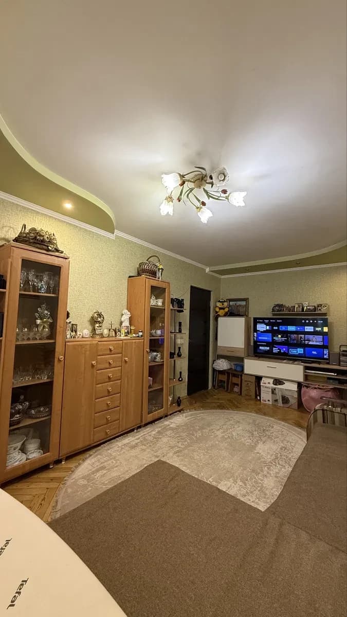 3-кімнатна квартира, Франківський: вітальня 7,3 м², 3 підвали - фото 4