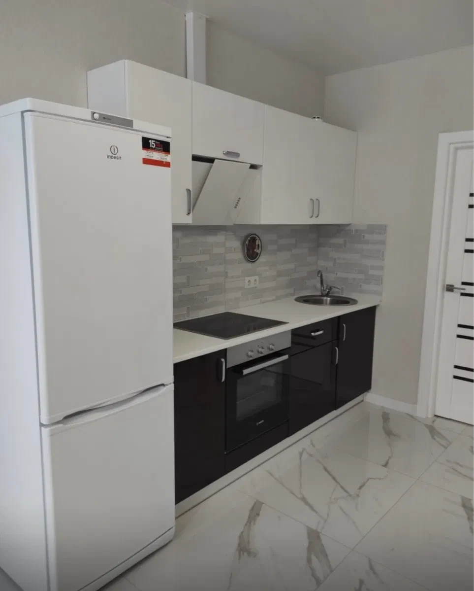 1-кімнатна квартира, Бровари: сучасний ремонт, 2 телевізори