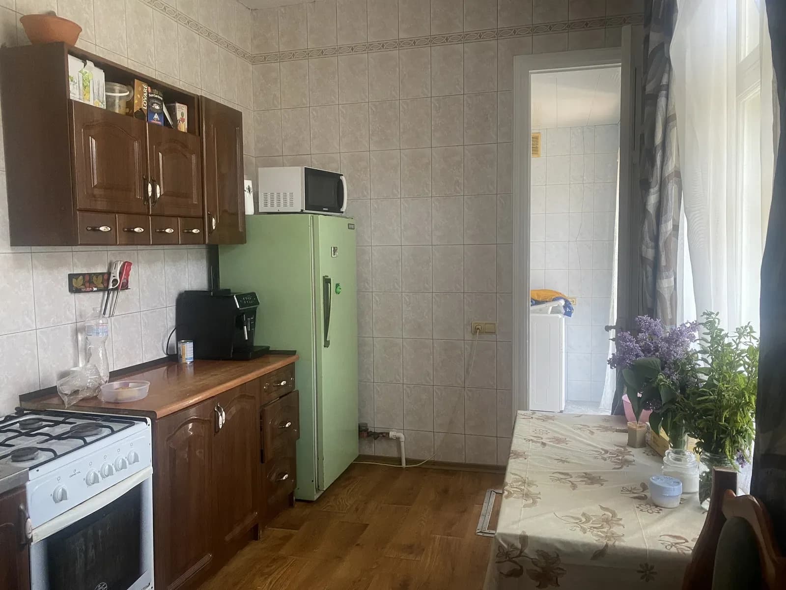Будинок у Ближньому Замості: фонтан «Рошен», гараж, дві тераси - фото 5