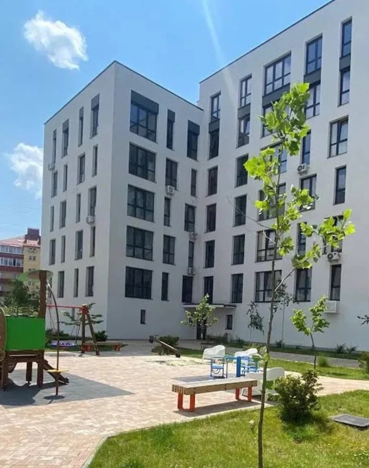 1-кімнатна квартира, Минай: суміжний санвузол