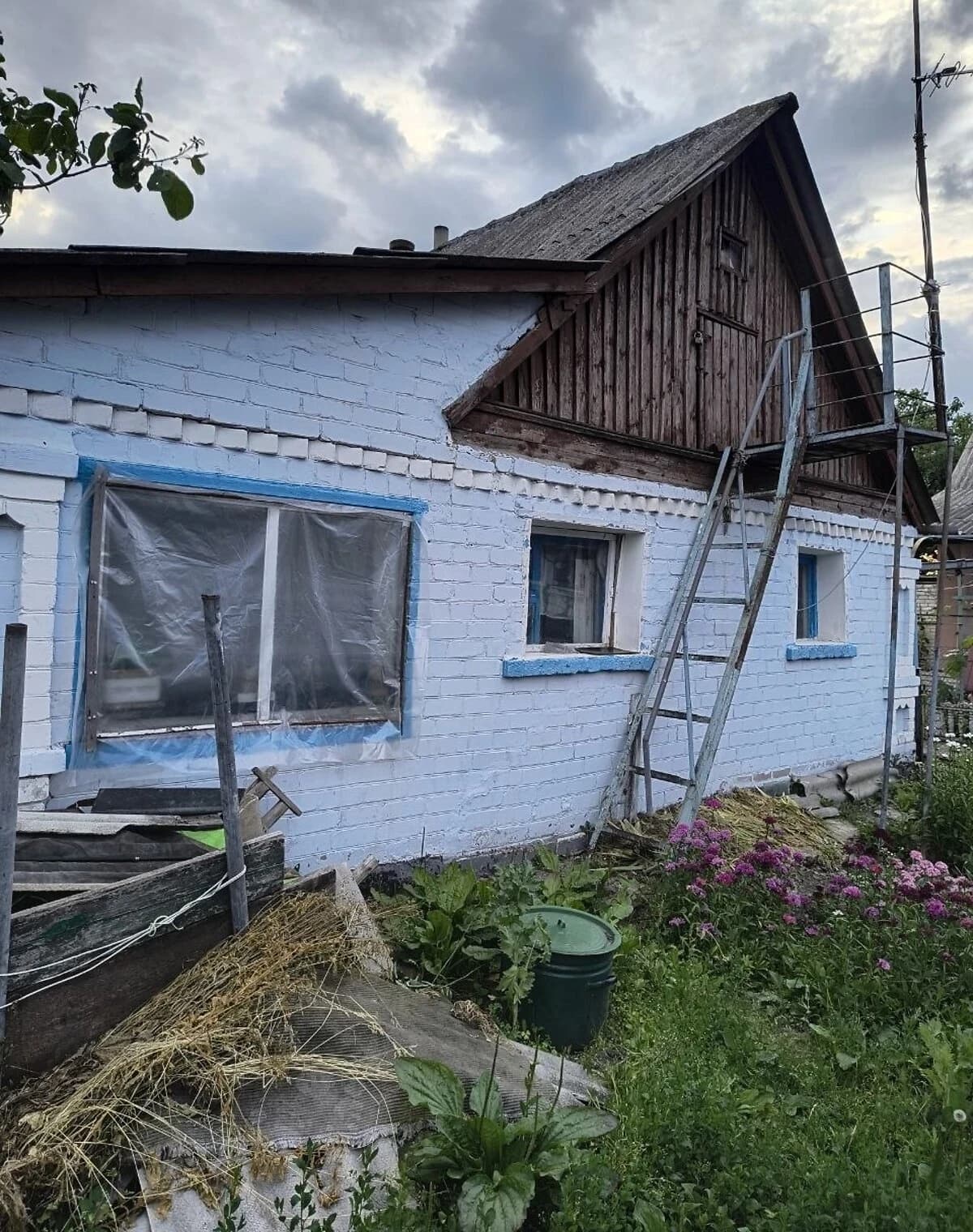 Будинок, Кодня: 16 соток, газове та пічне опалення, криниця - фото 4