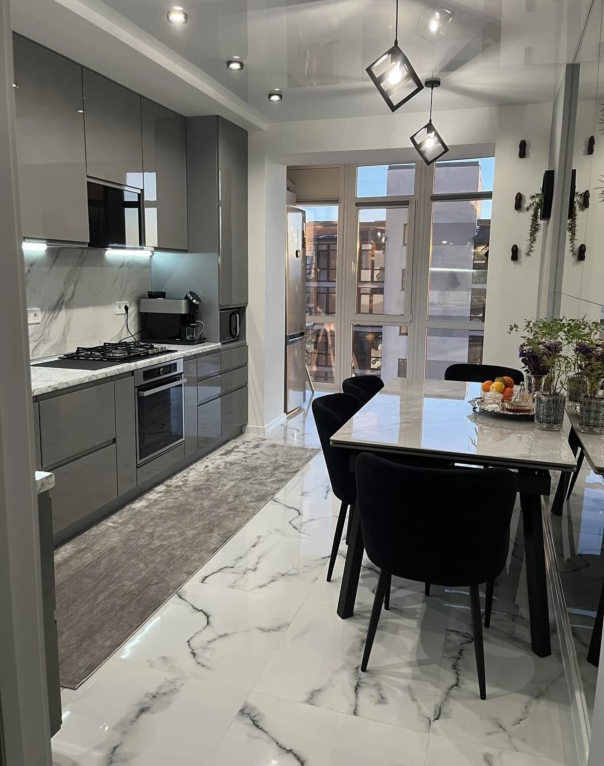2-кімнатна квартира, Пасічна: кухня 18 м², торг можливий - фото 3