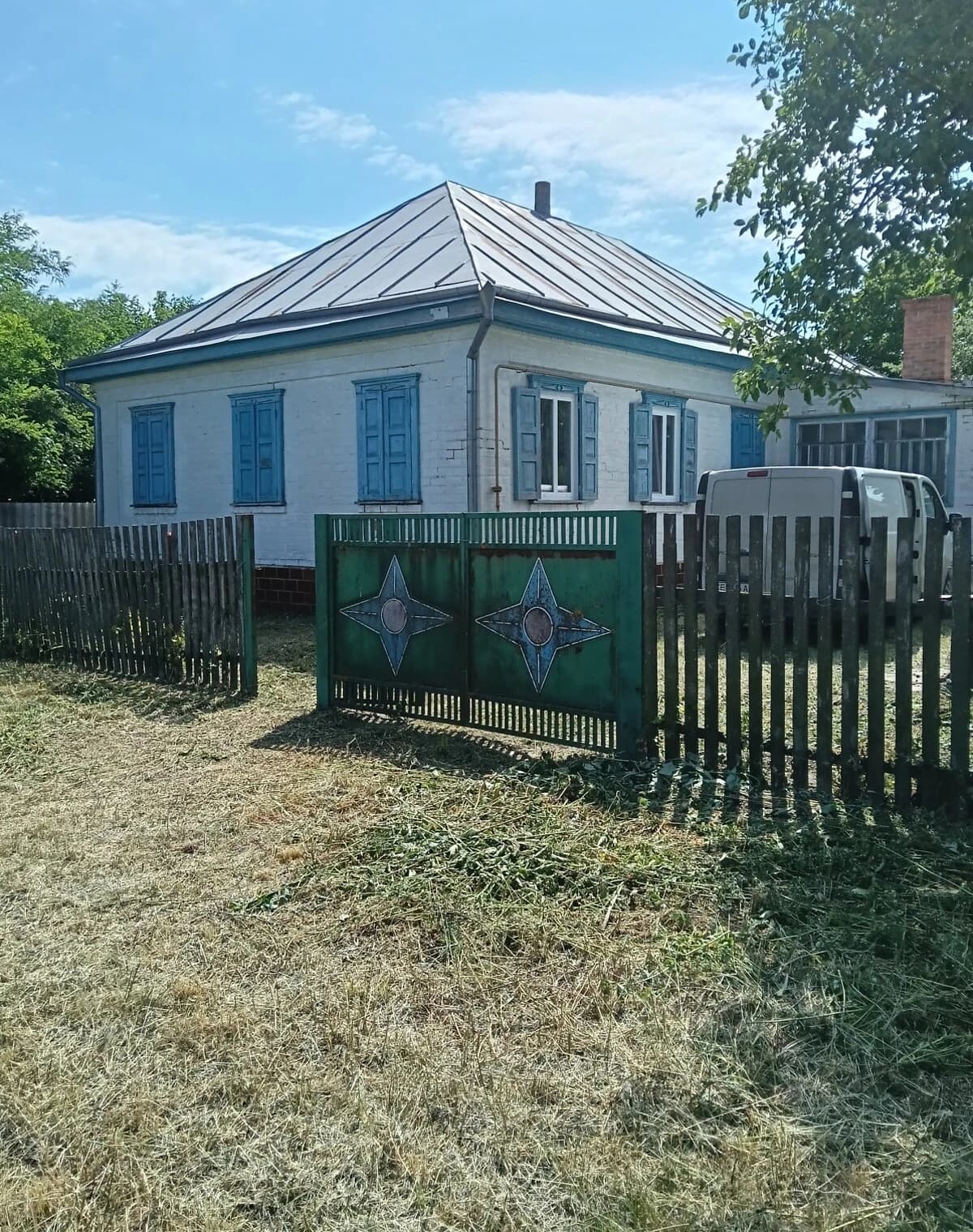 Будинок, Драбів: 32 сотки, 2 спальні, свердловина