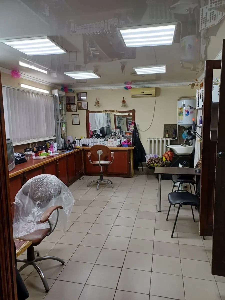 Приміщення, Шевченківський: під перукарню, котел на дровах - фото 1