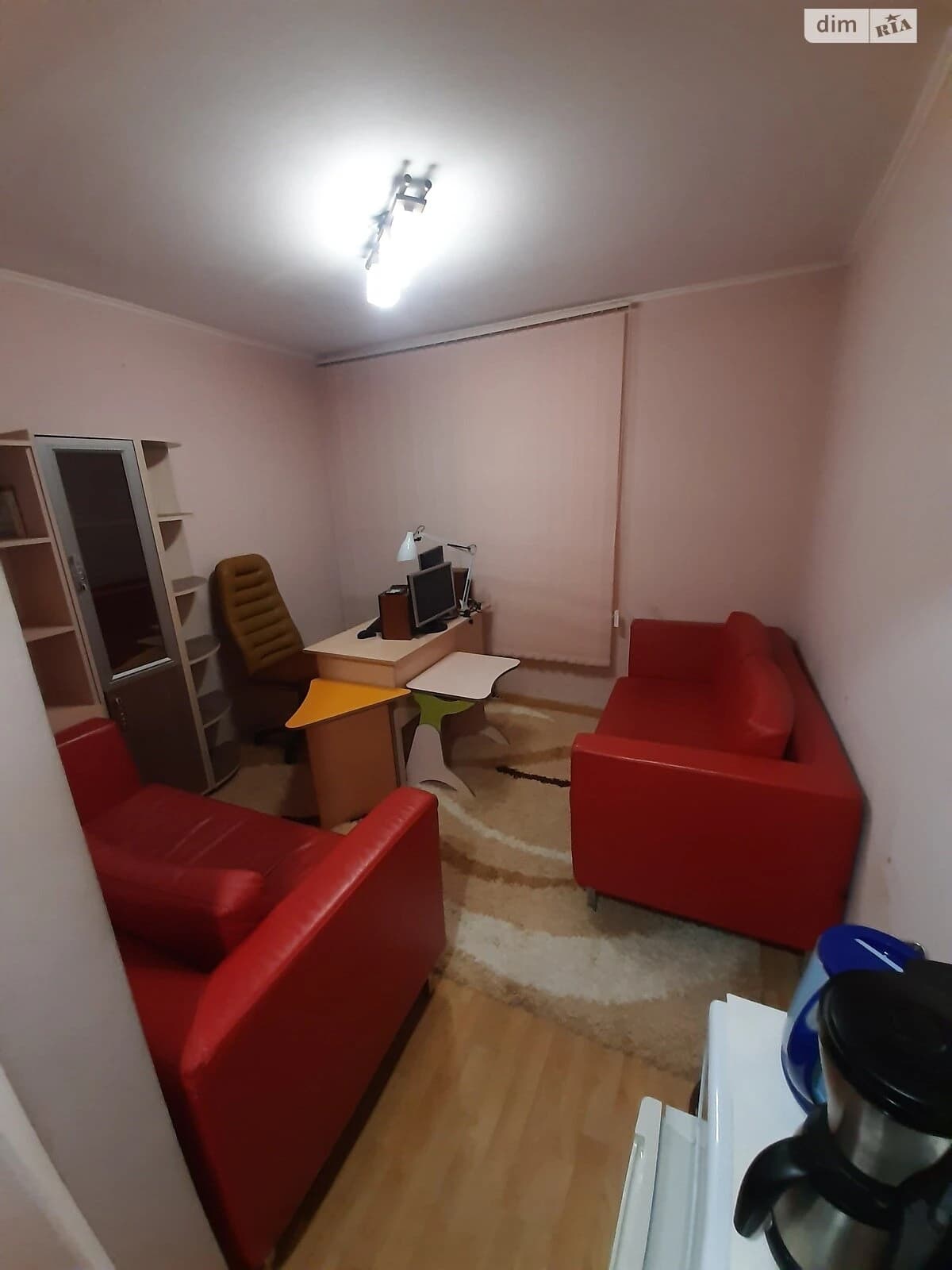 Офіс, Центр: бойлер, відкрита стоянка, вхід понад 90 см - фото 1