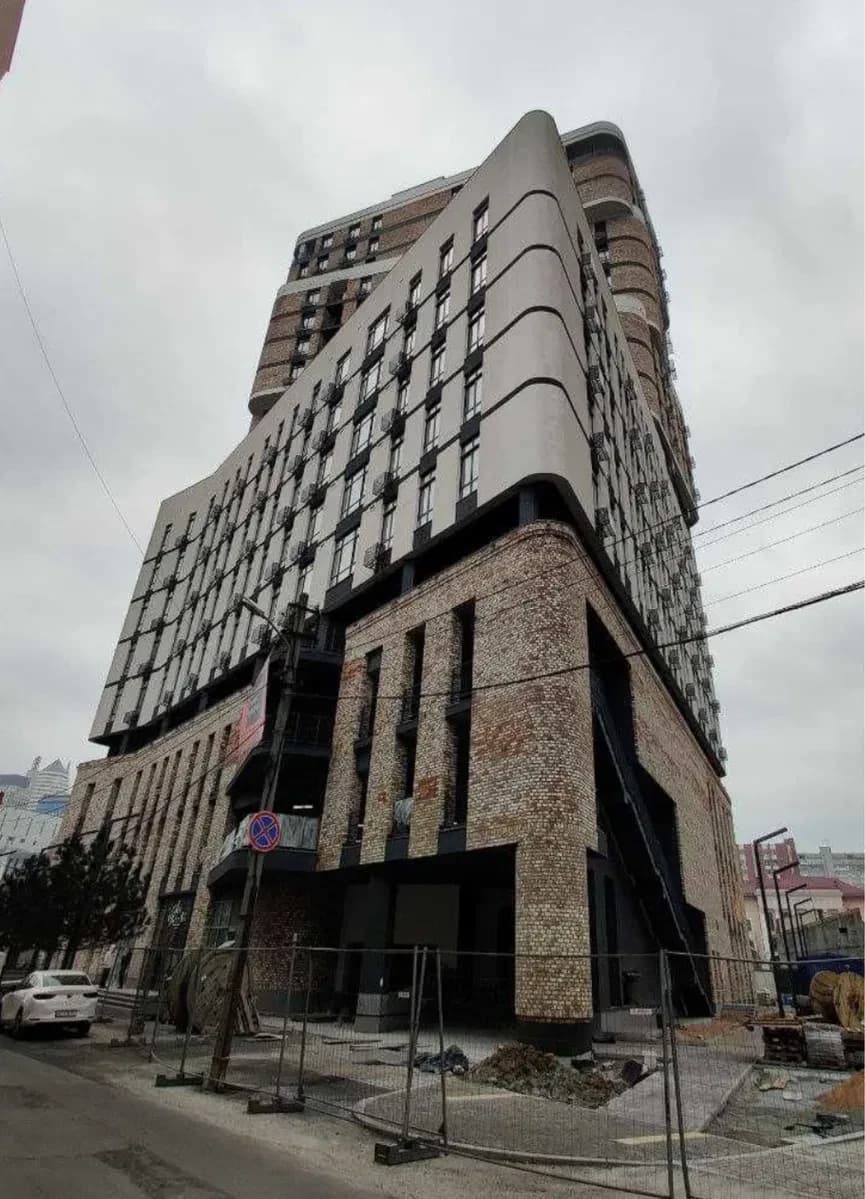 Офіс у центрі Дніпра: відкрите планування, свіжий ремонт, паркінг - фото 2