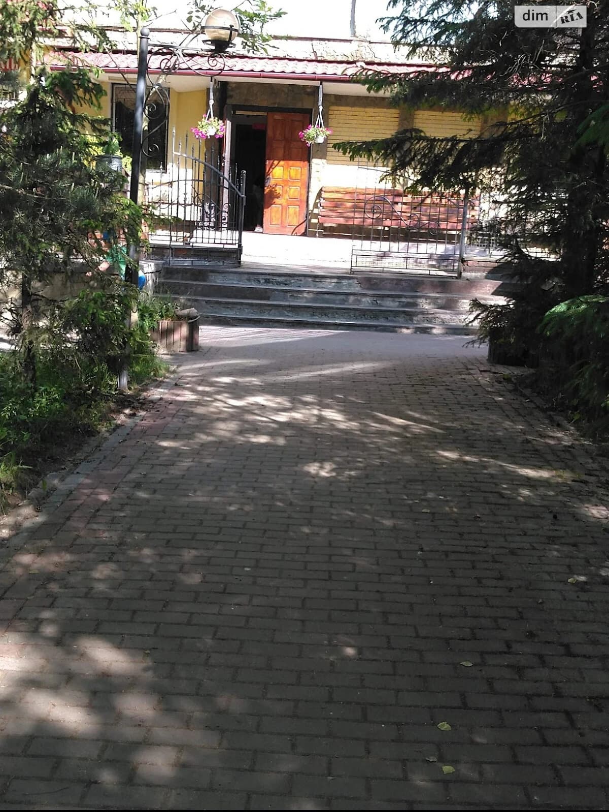 Комерційне приміщення на вулиці Дорошенка: клас B, опалення без світла - фото 3