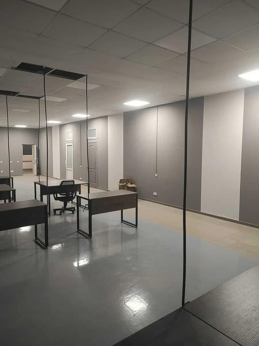 Приміщення, Вишневе: опенспейс 115 м², окремий вхід, власна котельня