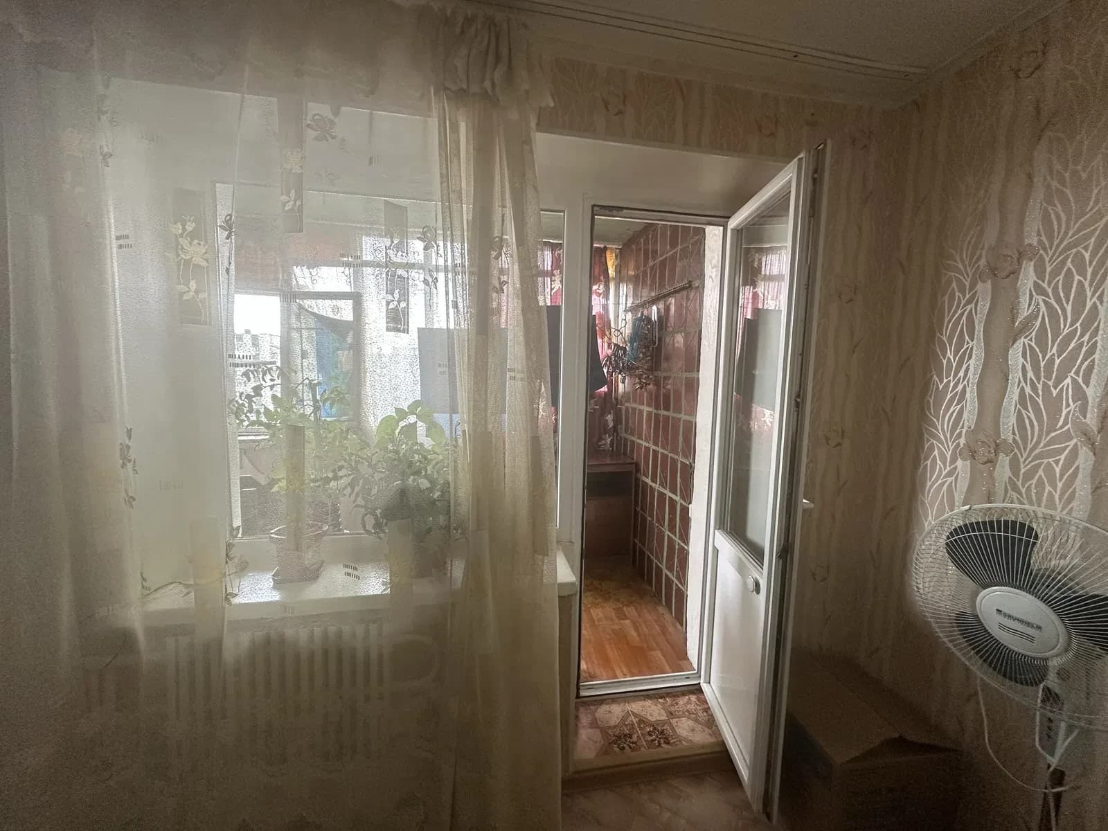 2-кімнатна квартира, Слобідський: роздільні кімнати, балкон 6 м² - фото 3