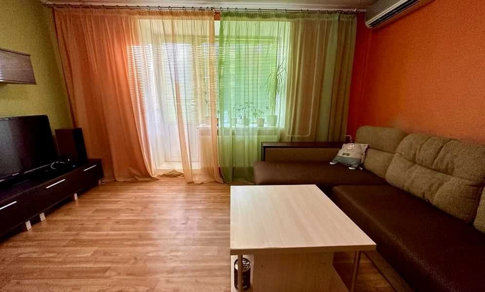 2-кімнатна квартира, Деснянський: світло не вимикають, для сім'ї з дітьми