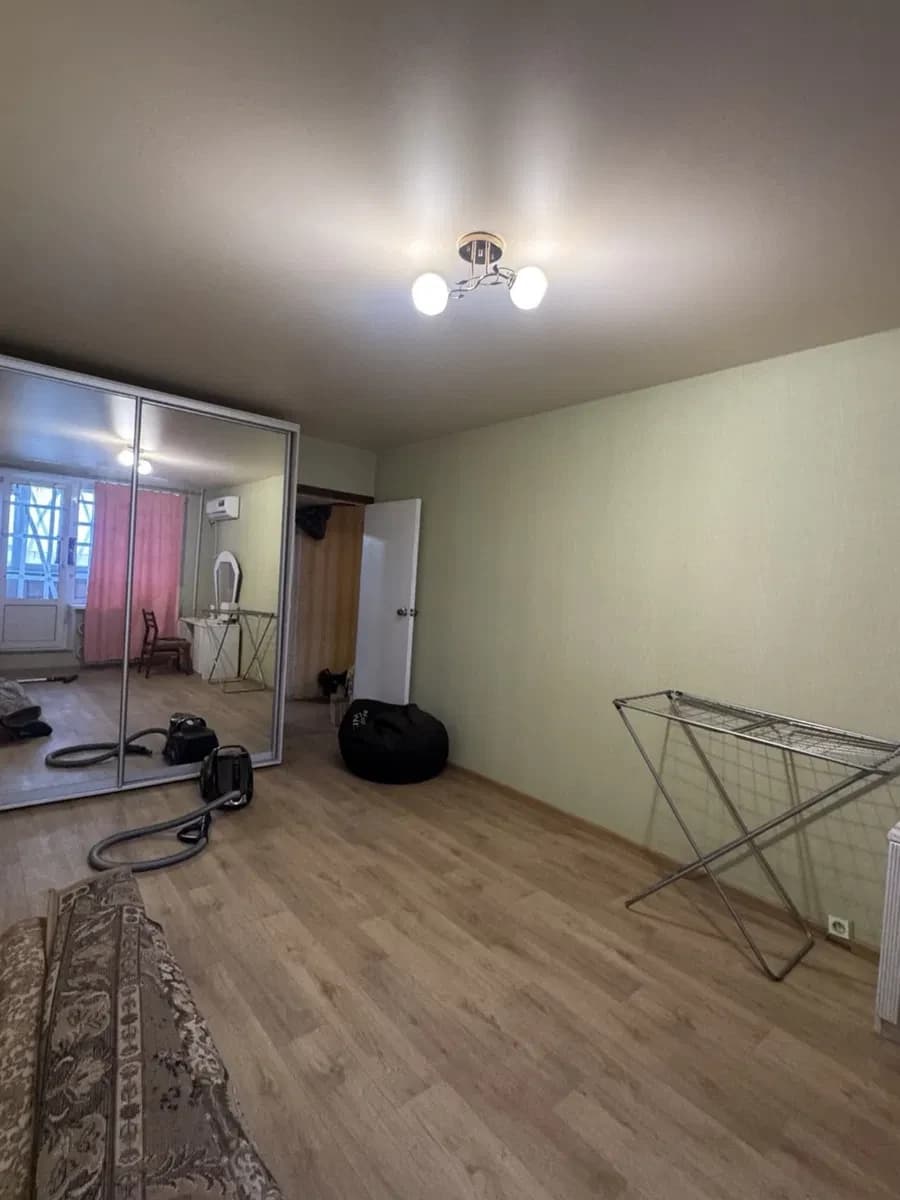 3-кімнатна квартира, Шевченківський: 1 хвилина до метро, 2 балкони