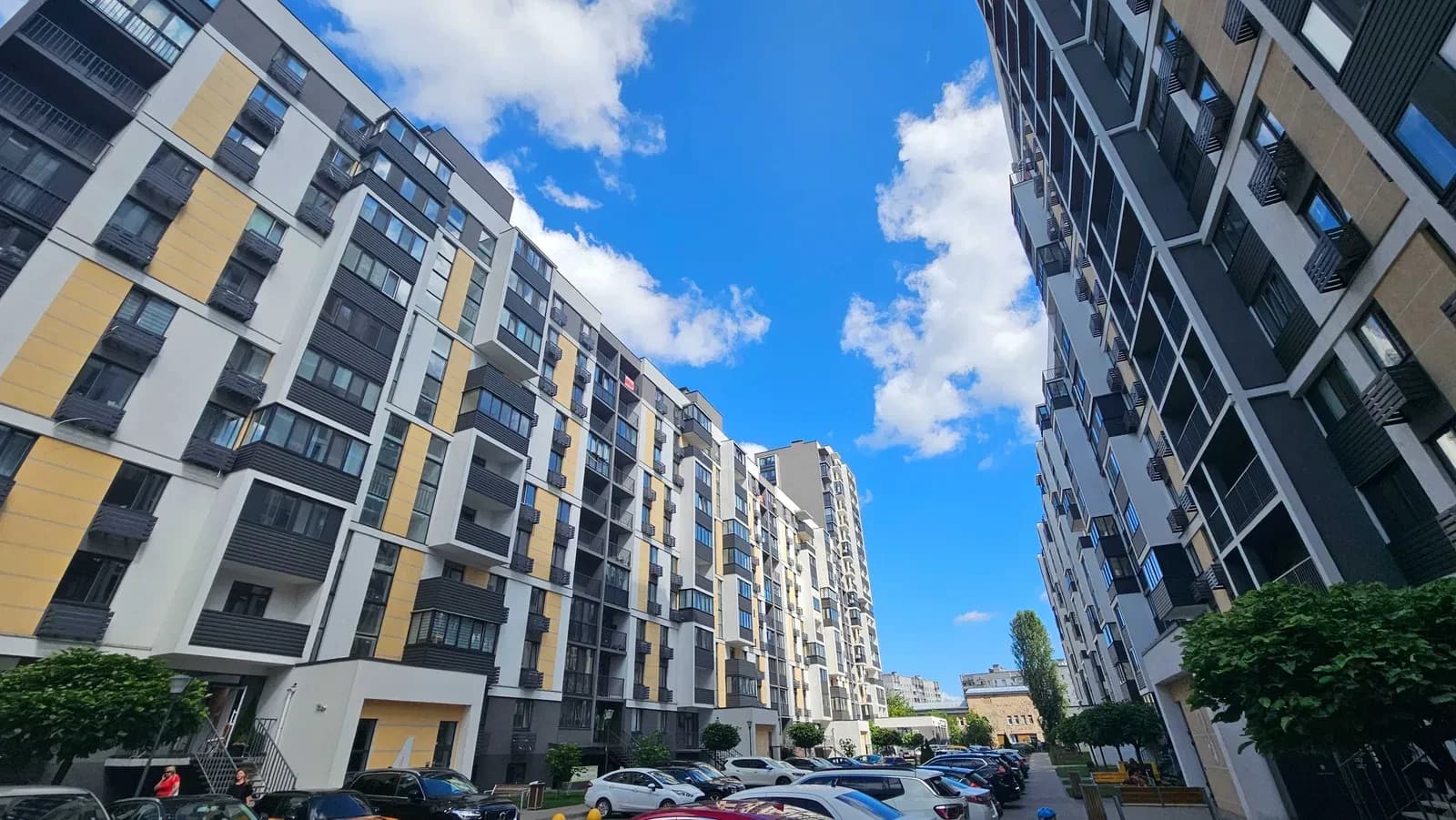 1-кімнатна квартира у ЖК Сіті Парк: єОселя для ВПО, генератор