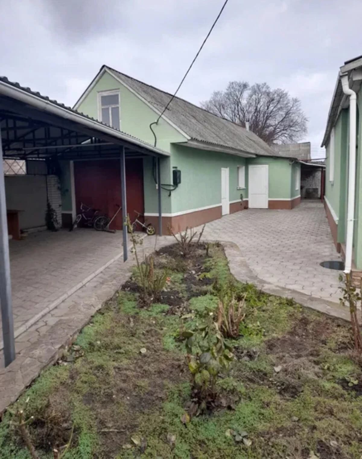 Будинок, Буринь: гараж, дизайнерське оформлення, бесідка - фото 2