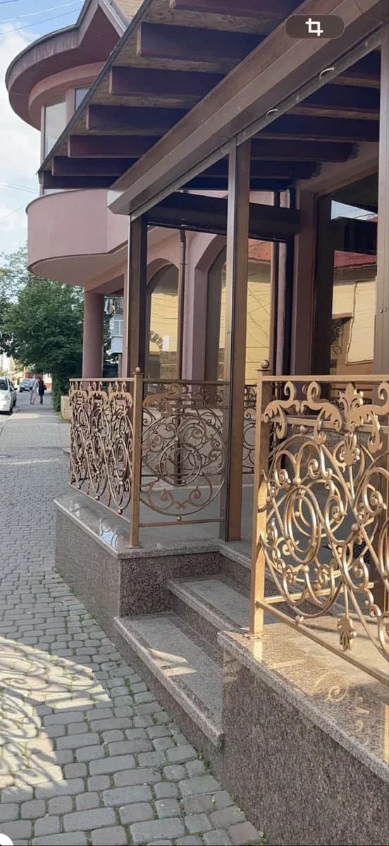 Приміщення, Мукачево: дизайнерський ремонт, тераса, панорамні вікна - фото 1