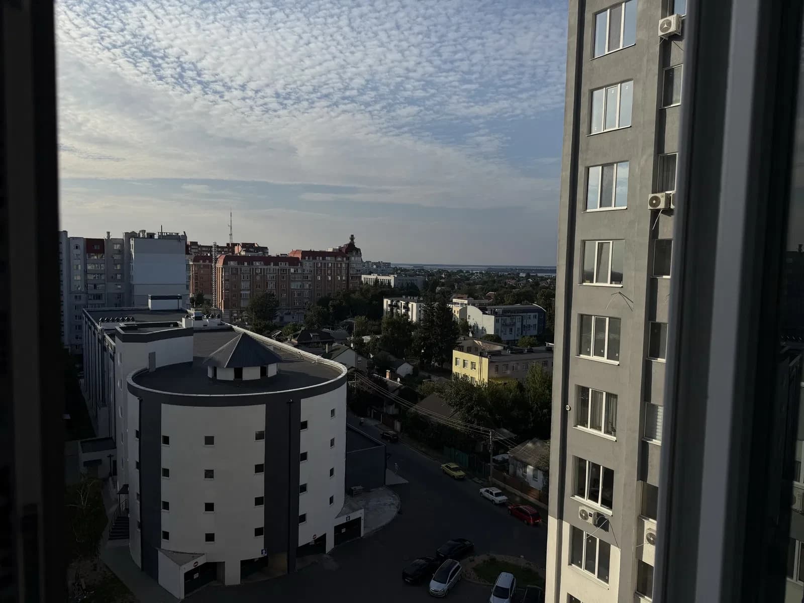 3-кімнатна квартира, Черкаси: вид на Дніпро, дві лоджії, паркінг - фото 5