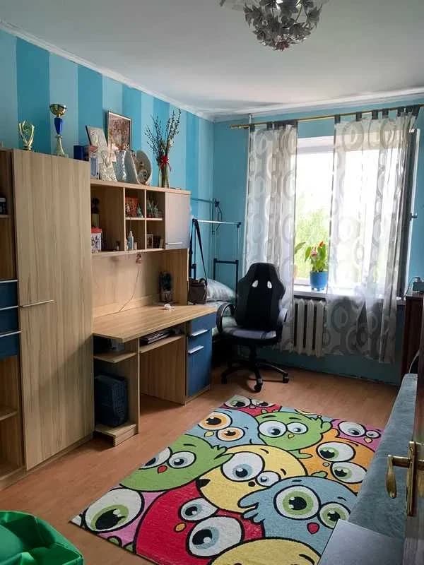 2-кімнатна квартира, Сихівський: потребує ремонту, новий ліфт