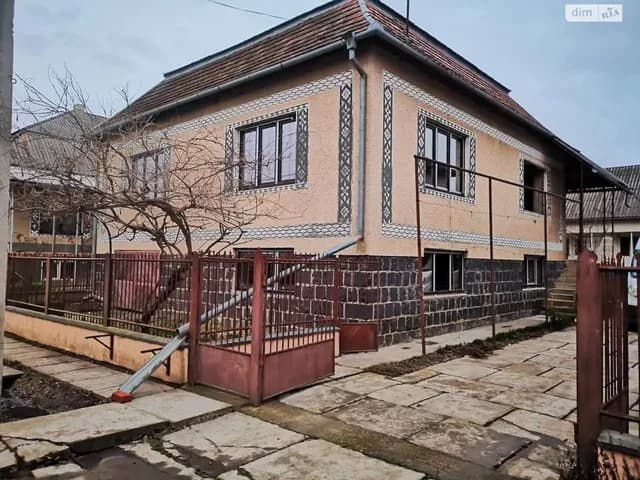 Будинок, Велика Добронь: гараж, 3 спальні, індивідуальне газове опалення