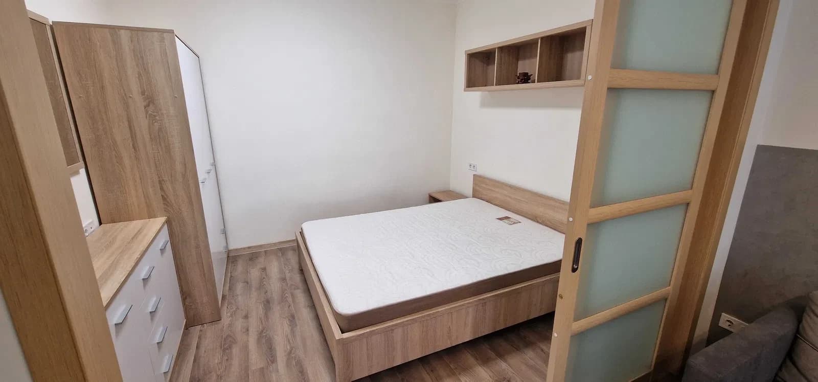 1-кімнатна квартира, Дарницький: метро Вирлиця 300 м, генератор - фото 2