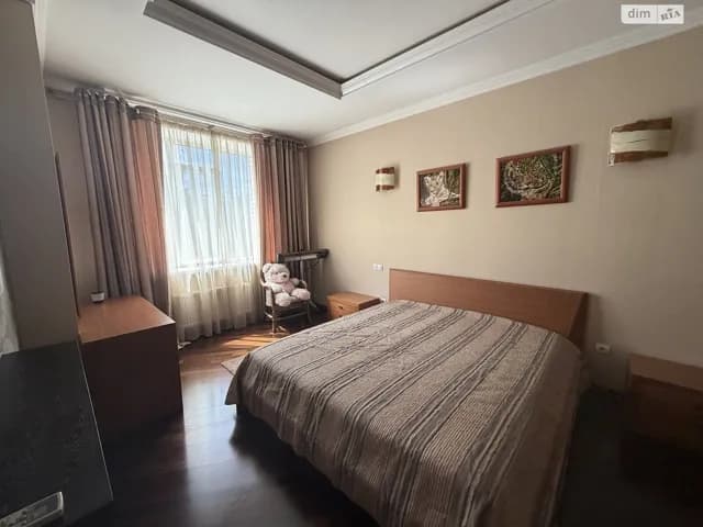 2-кімнатна квартира, Печерський: євроремонт, метро Олімпійська, торг - фото 1