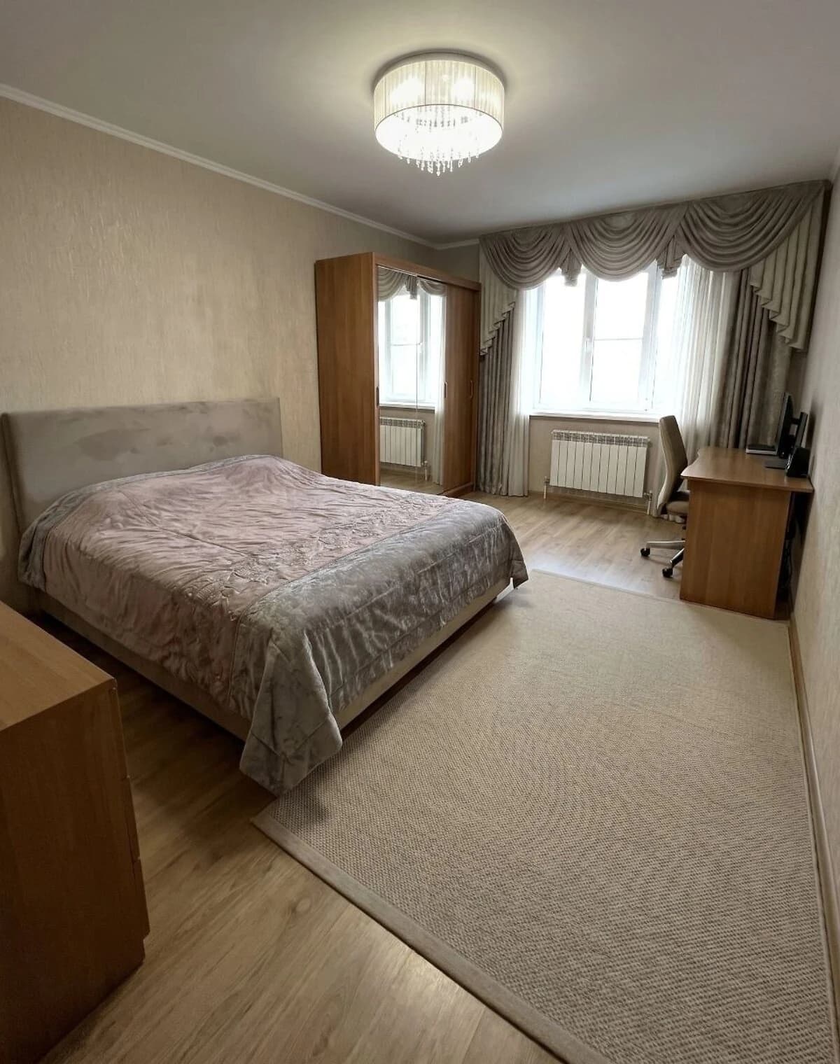 2-кімнатна квартира, Івано-Франківськ: паркомісце, закритий двір - фото 2
