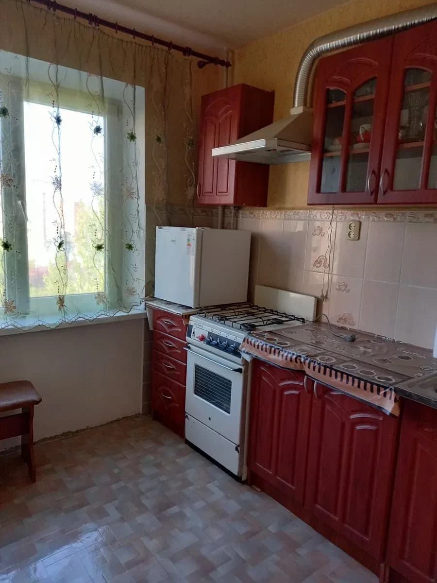2-кімнатна квартира, Артема: меблі й техніка, косметичний ремонт