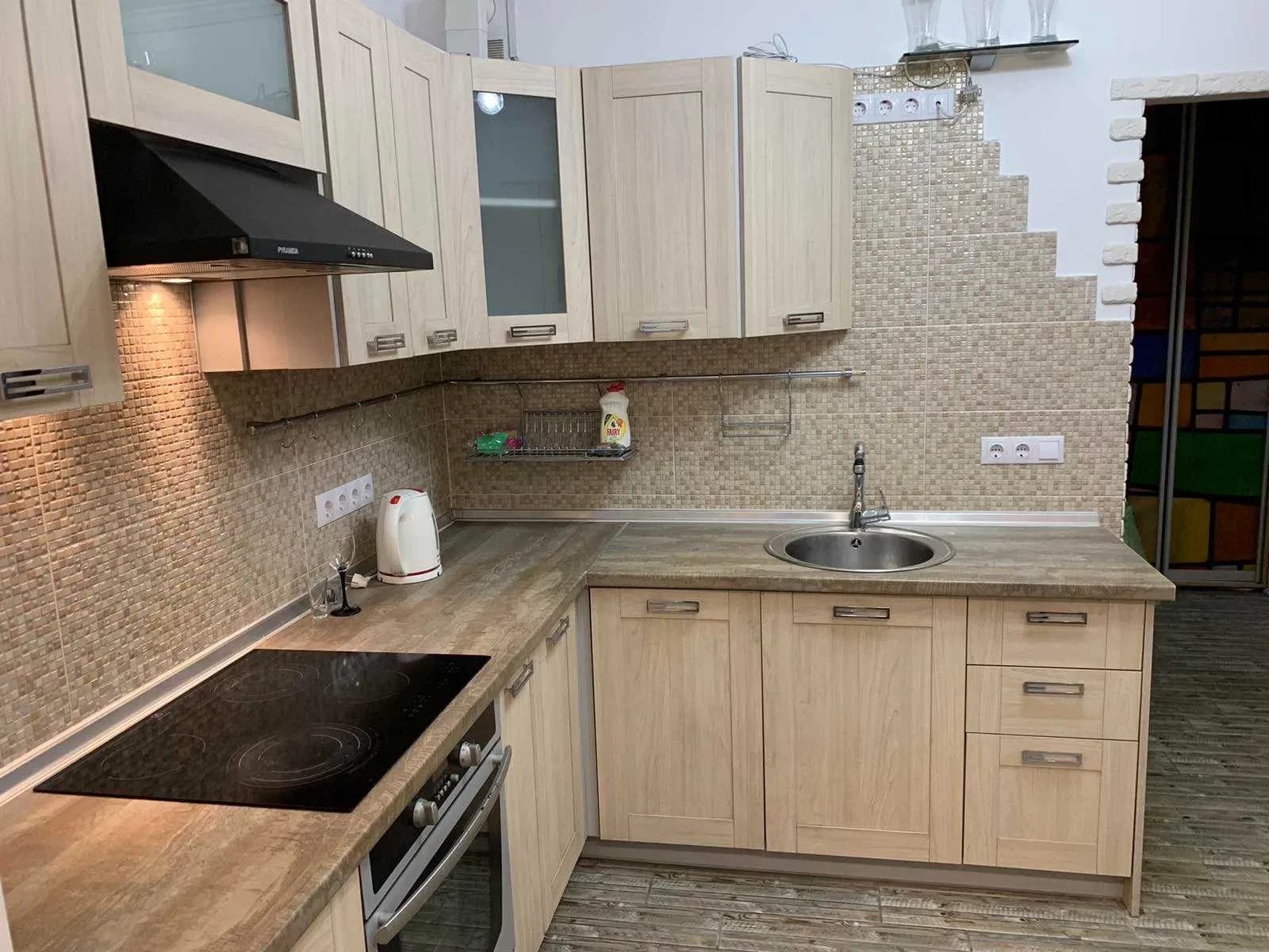 2-кімнатна квартира, Дарницький: 13 хв до метро Позняки, торг