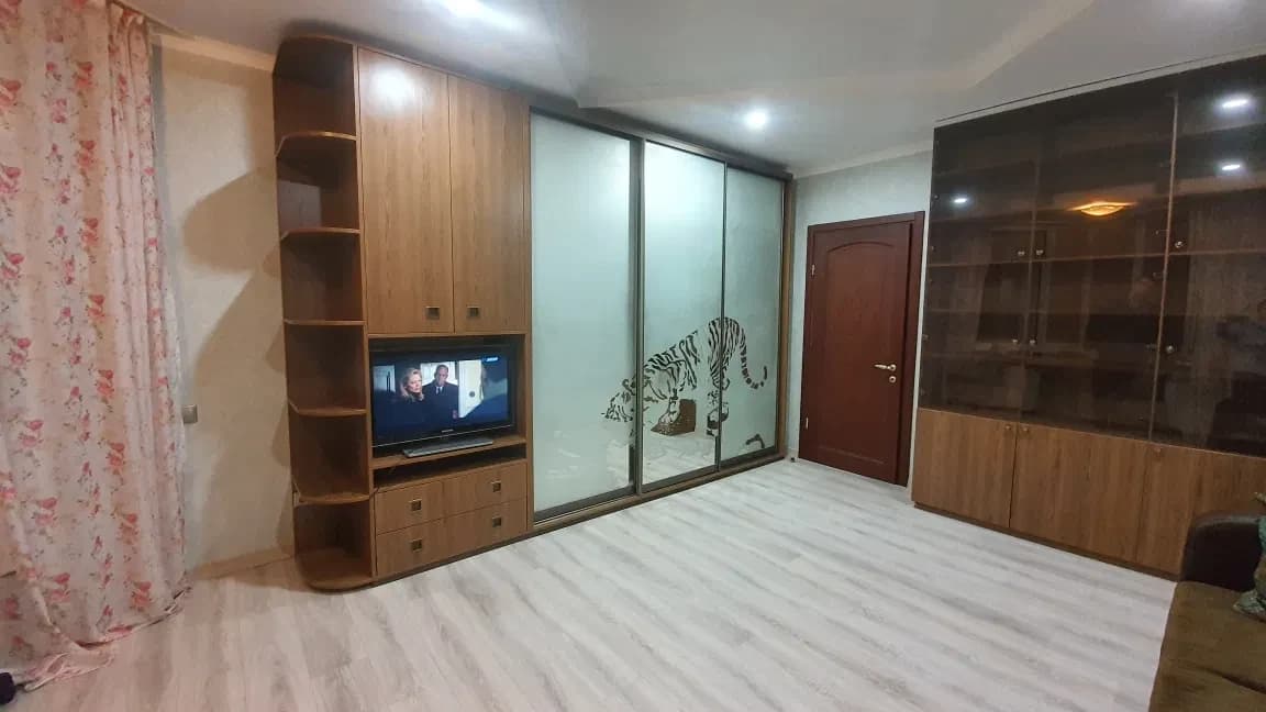 2-кімнатна квартира, Дарницький: резервне живлення, підземний паркінг - фото 3