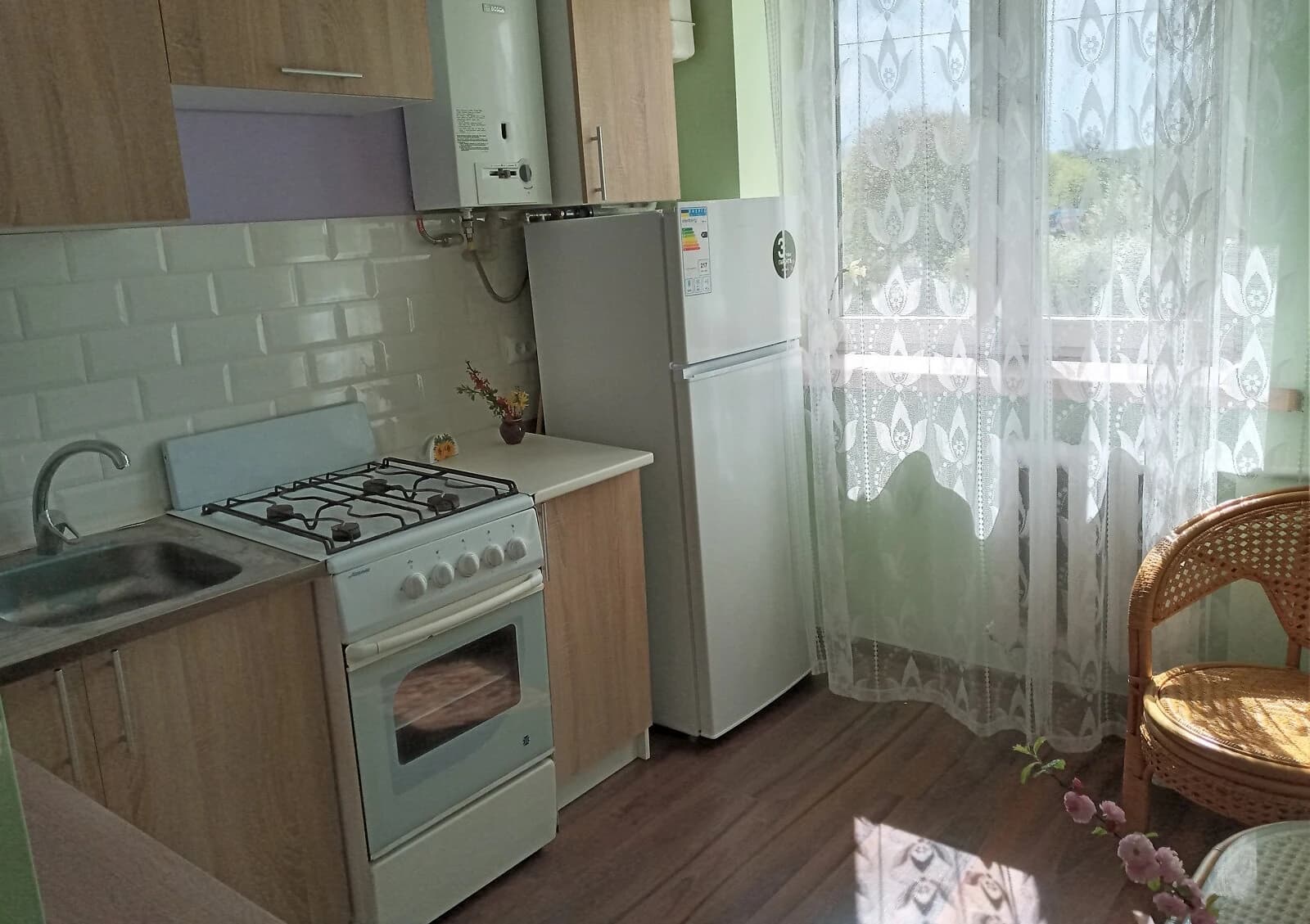 1-кімнатна квартира, вул. Кільцева: цегляні стіни - фото 5