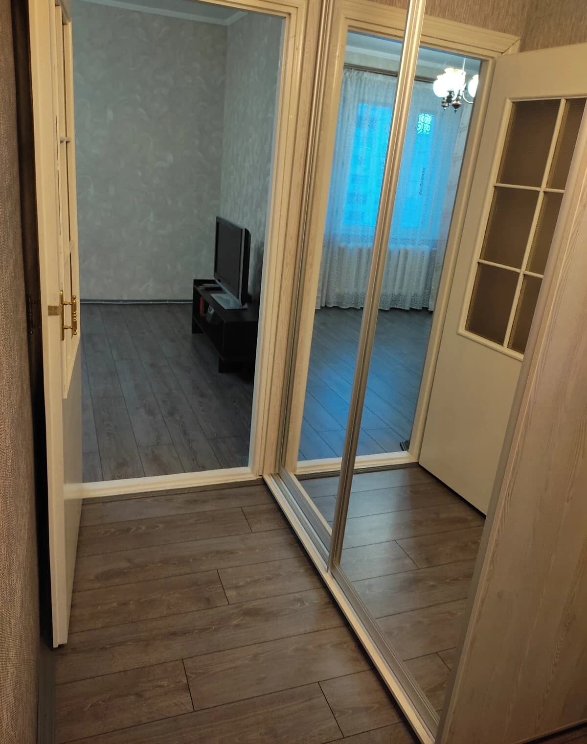 2-кімнатна квартира, Осокорки: можна з малими дітьми, інтернет без світла - фото 3