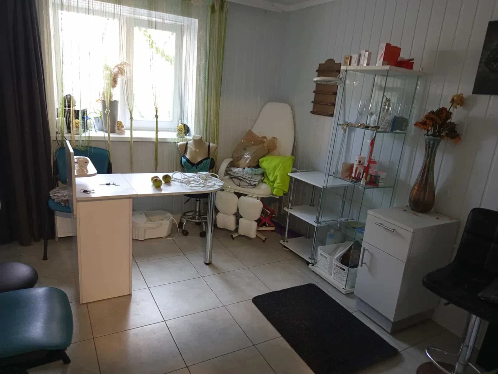 Приміщення, Жмеринка: діюча студія краси, цокольний поверх - фото 4