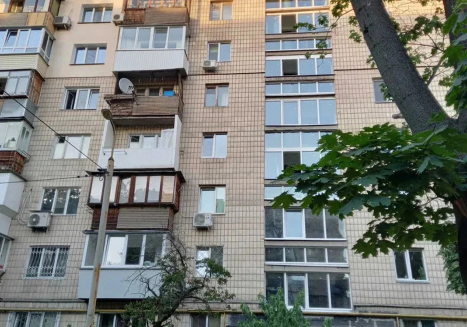 2-кімнатна квартира, Русанівка: метро Лівобережна, цегляні стіни - фото 3