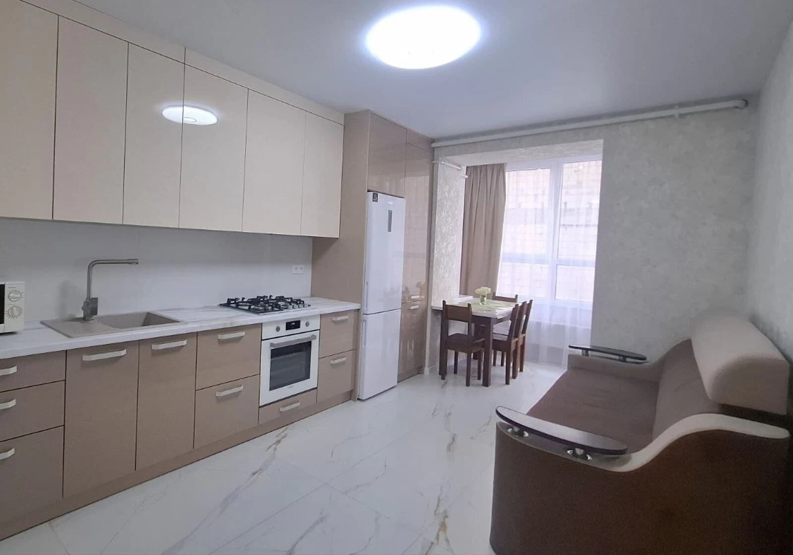 1-кімнатна квартира, Озерна: євроремонт, укриття в будинку - фото 1