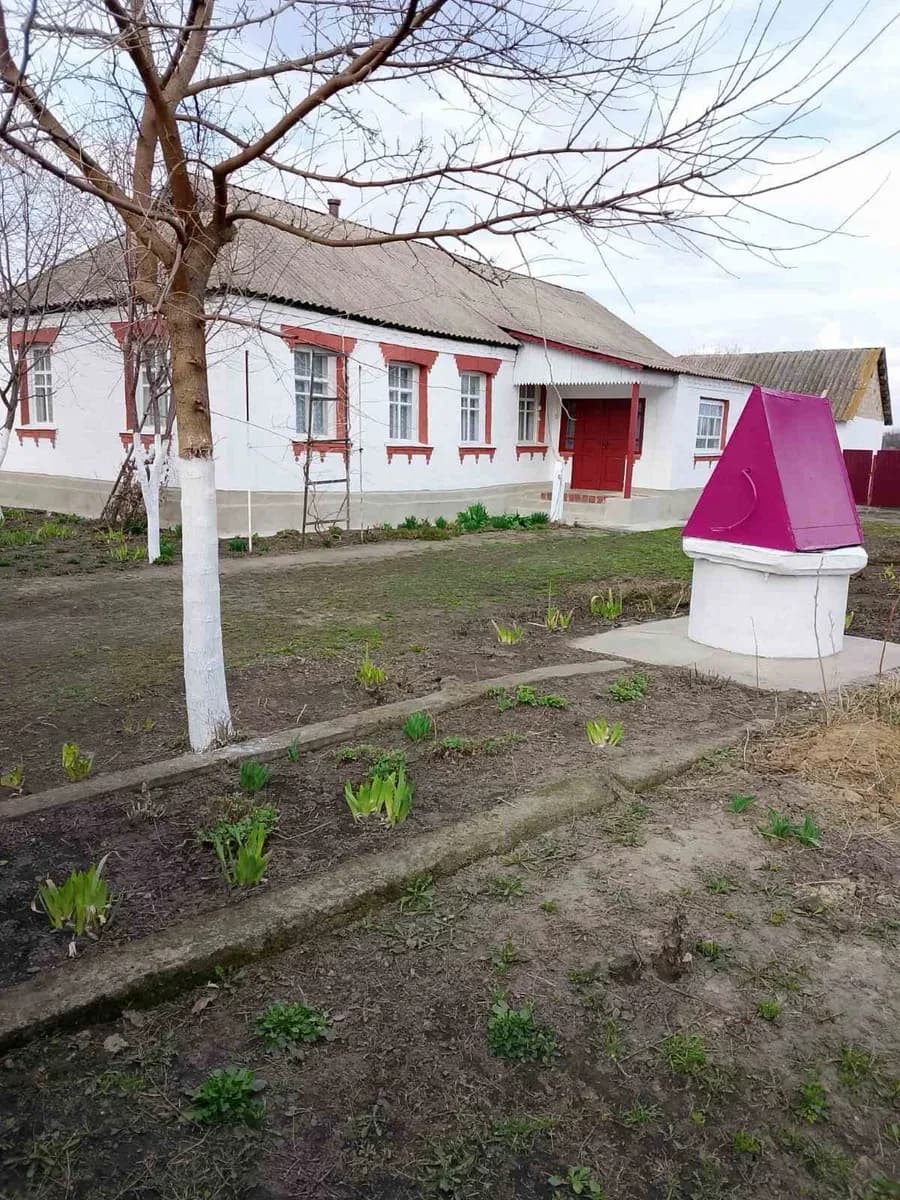Будинок, Житні Гори: 2 входи, 52 сотки, ставок