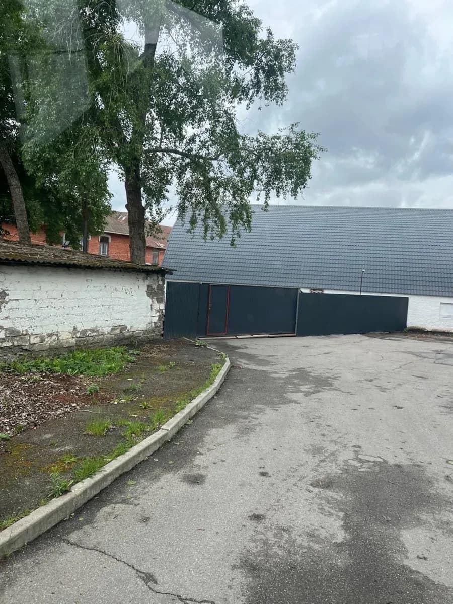 Майновий комплекс у Сквирі: склад-ангар 3000 м², центр міста - фото 2