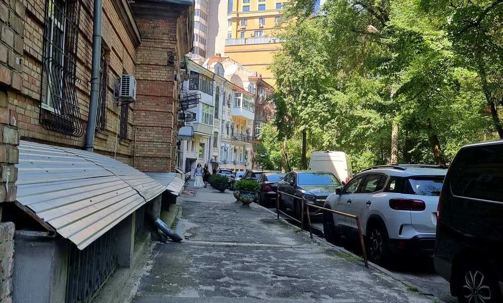 3-кімнатна квартира, Печерський: під офіс нотаріуса, тихий двір - фото 2