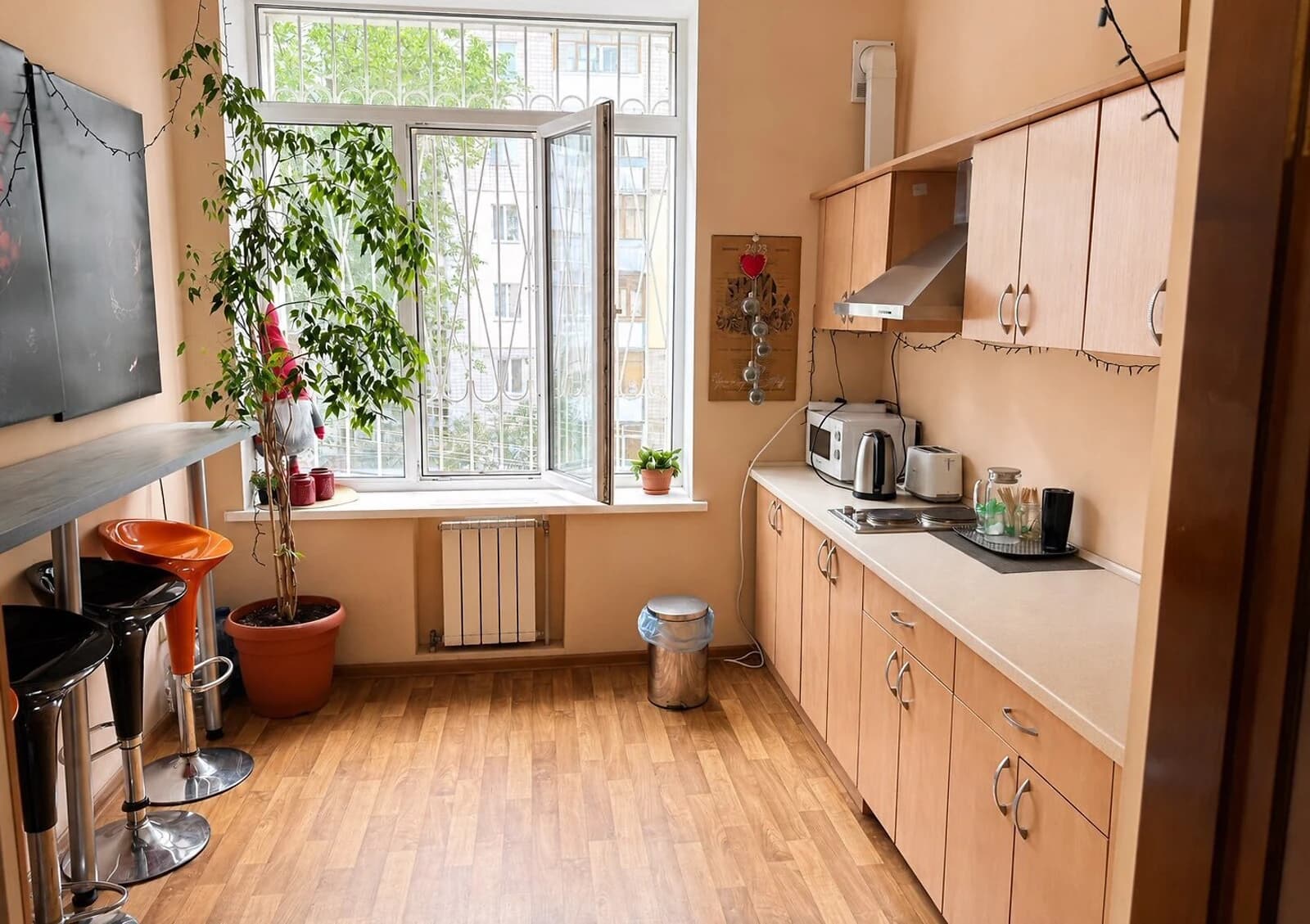 Офіс, Центр: кабінетне планування, резервне живлення, 2 входи - фото 3